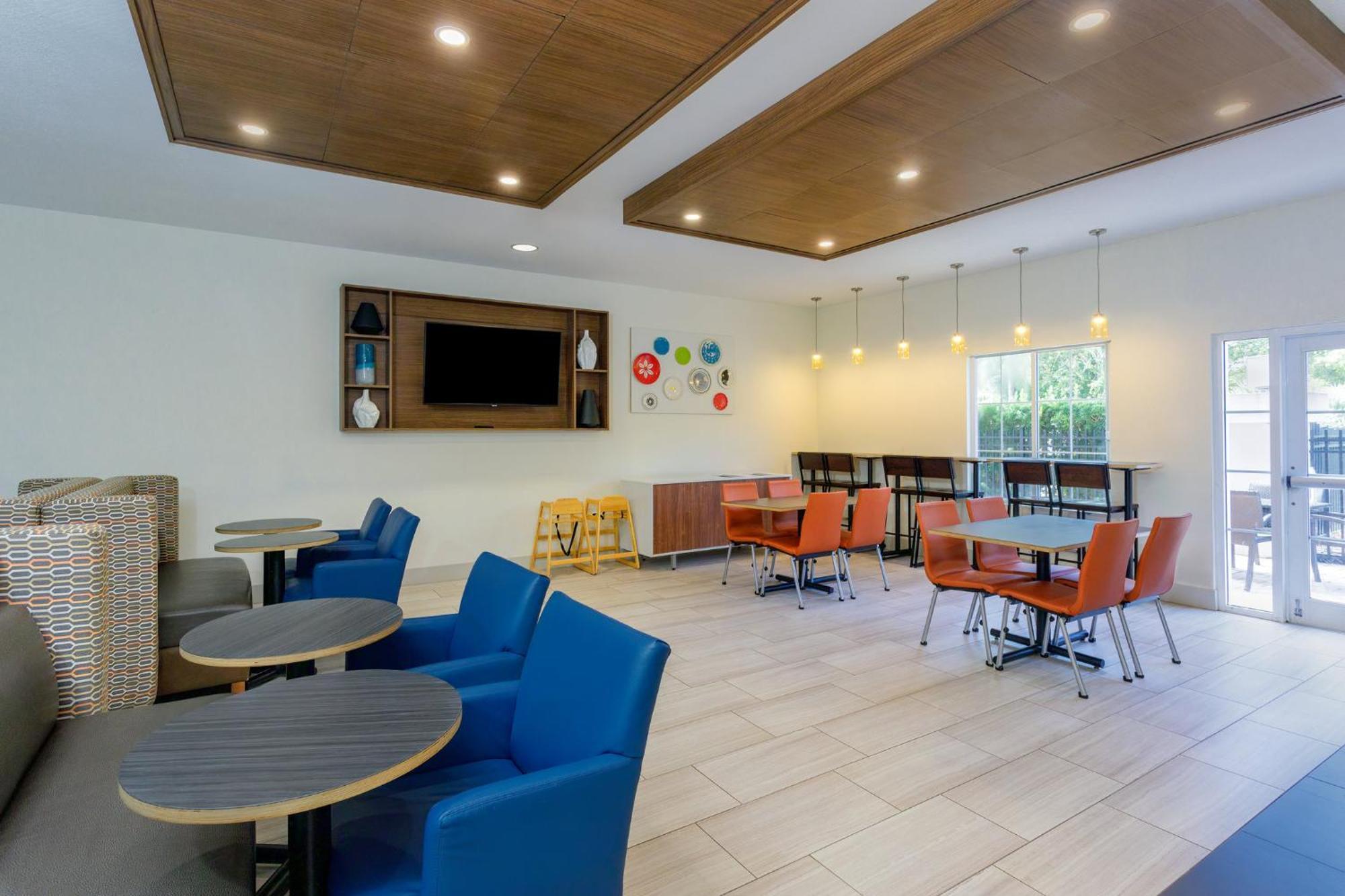 Hotel Holiday Express North Telecom Park By Ihg 2*