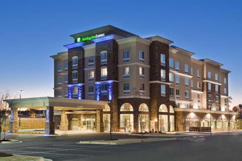 Holiday Express North Telecom Park By Ihg Hotel 2*