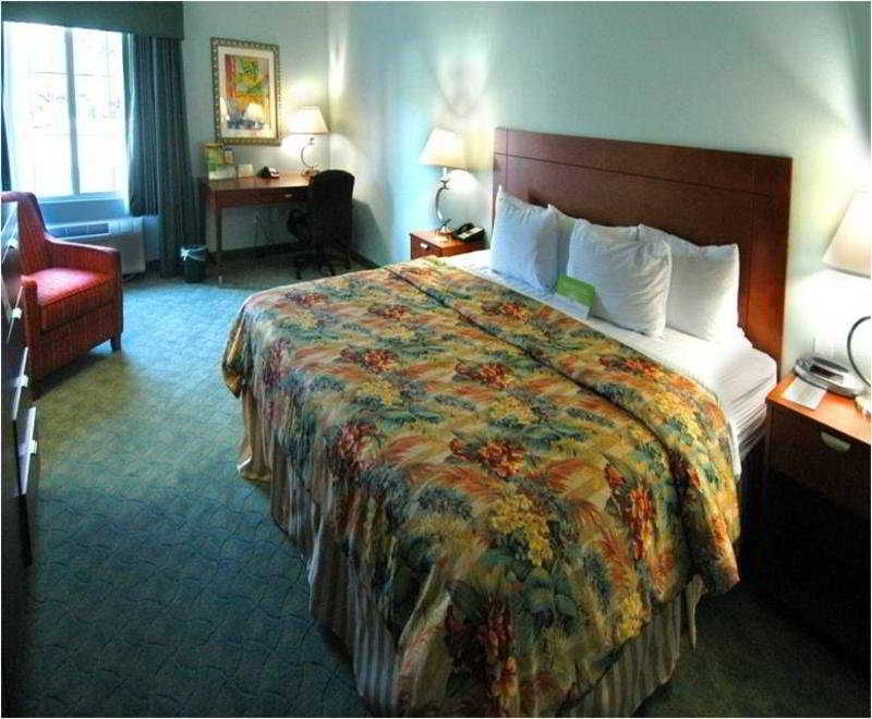 Hotel Holiday Express North Telecom Park By Ihg 2*