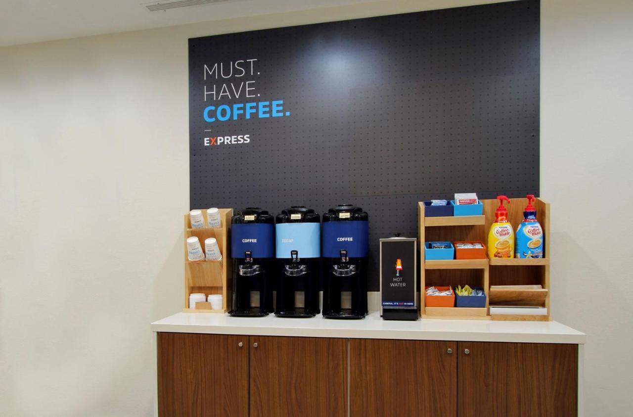Express Tampa North Telecom Park By Ihg 2*