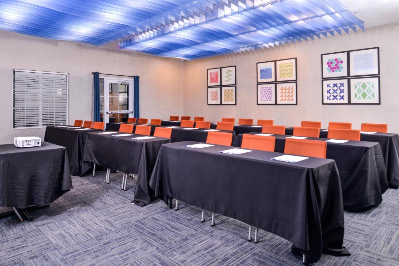 Holiday Express North Telecom Park By Ihg Tampa