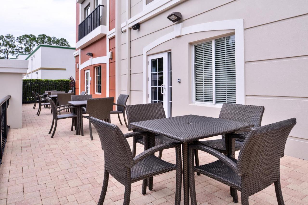 Hotel Express Tampa North Telecom Park By Ihg 2*