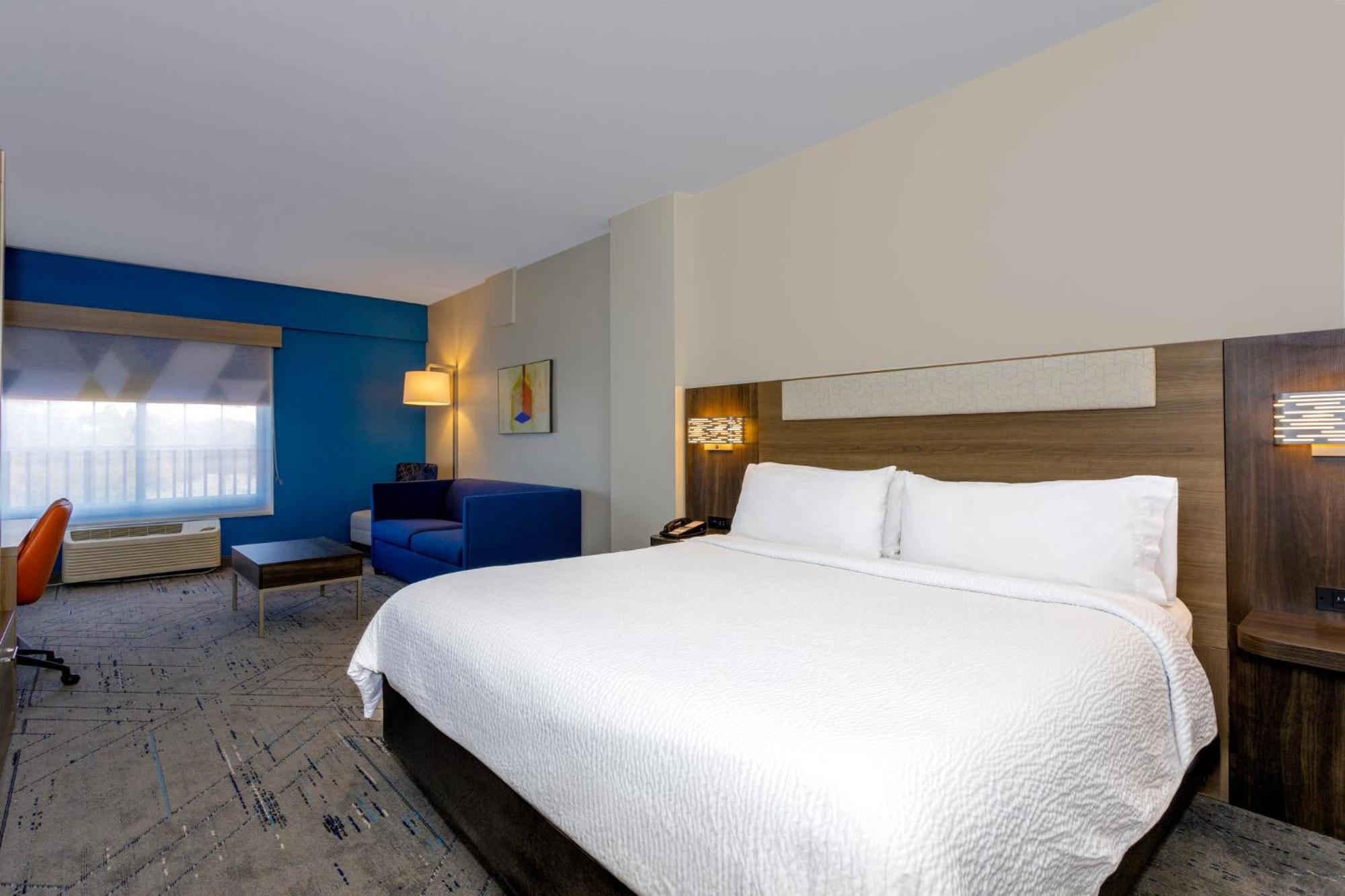 Express Tampa North Telecom Park By Ihg Temple Terrace