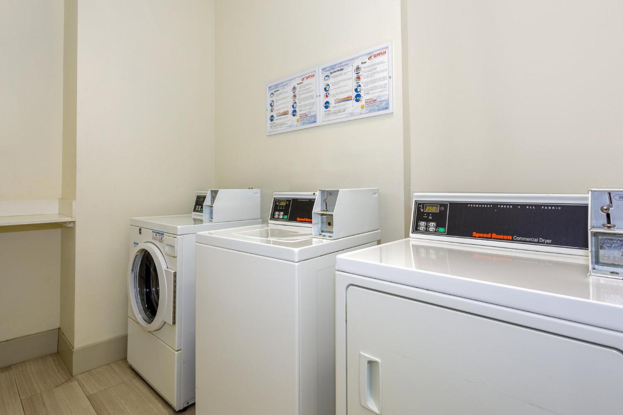 Hotel Express Tampa North Telecom Park By Ihg 2*