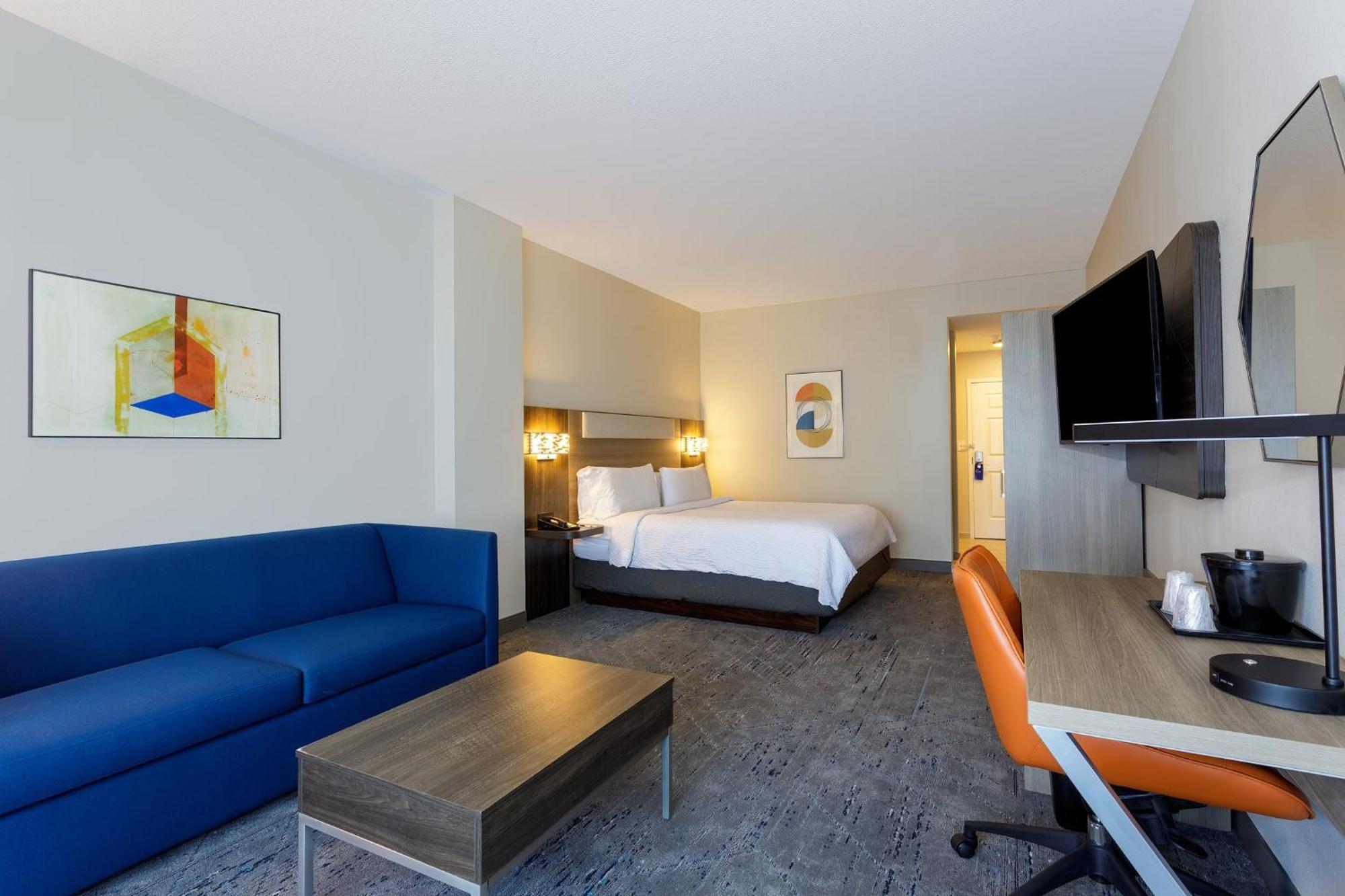 Hotel Express Tampa North Telecom Park By Ihg