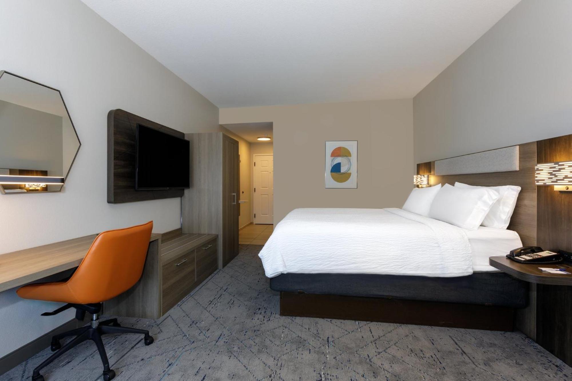 Holiday Express North Telecom Park By Ihg Hotel