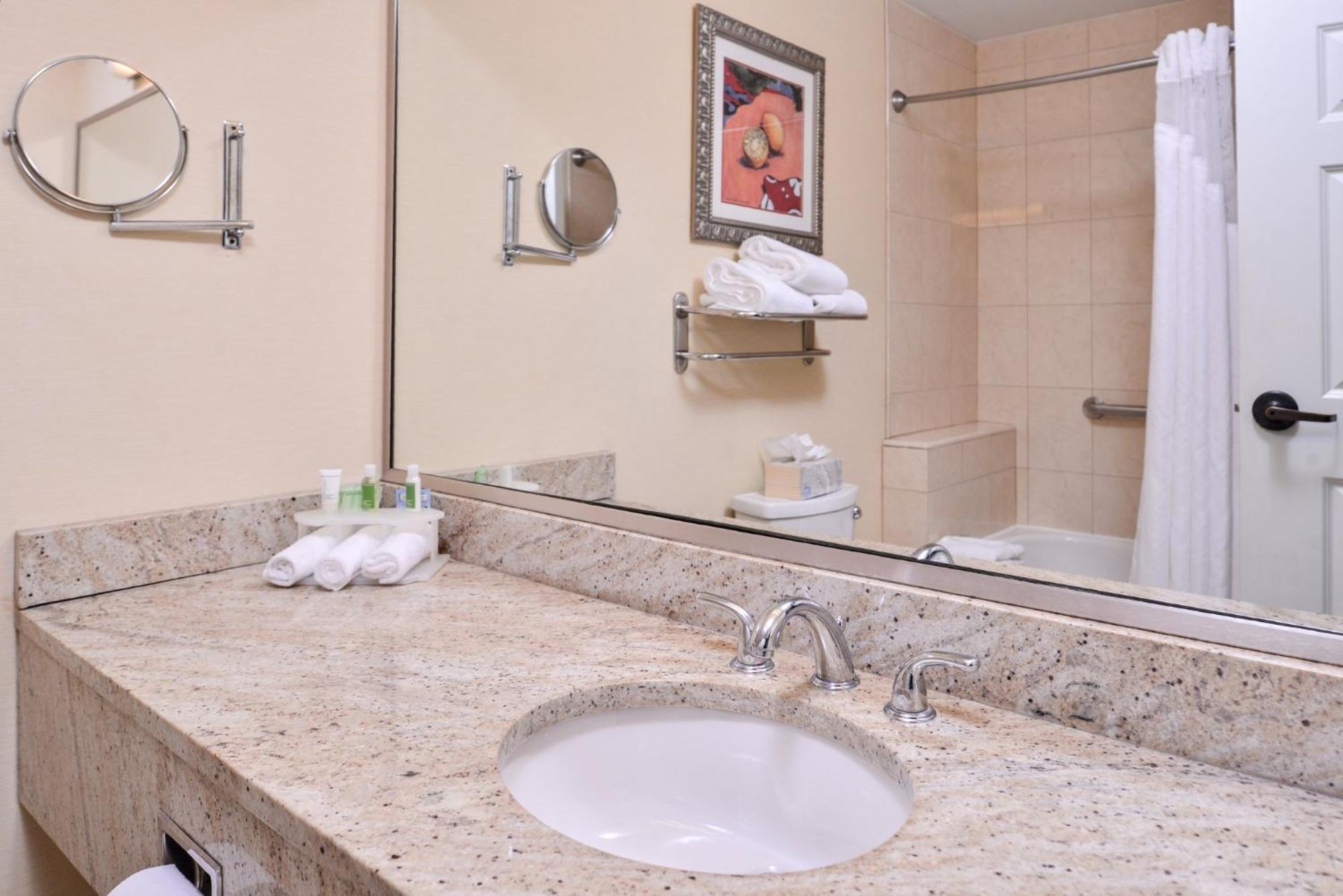 Express Tampa North Telecom Park By Ihg 2*