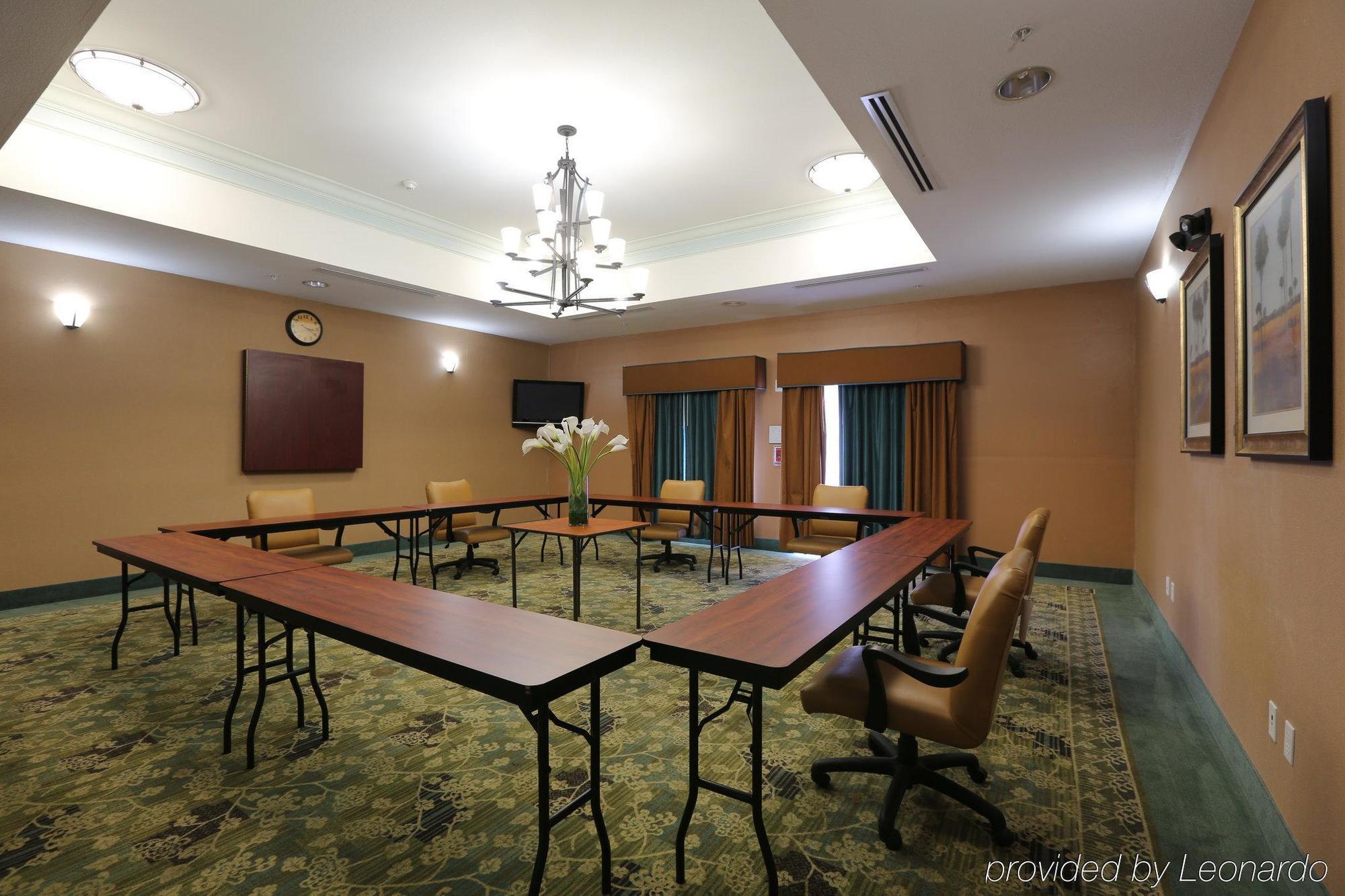 Express Tampa North Telecom Park By Ihg Hotel 2*