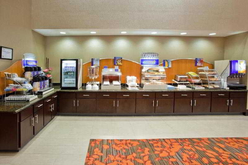 Express Tampa North Telecom Park By Ihg Hotel Temple Terrace