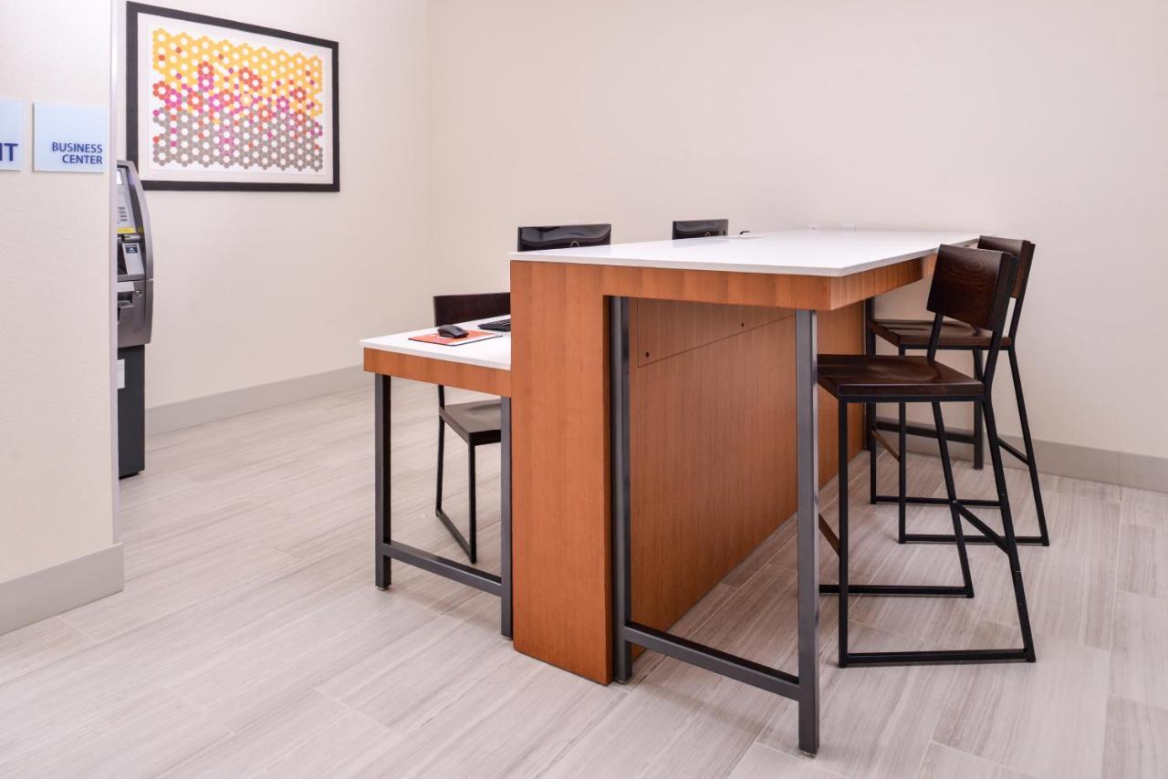 Express North Telecom Park By Ihg Temple Terrace